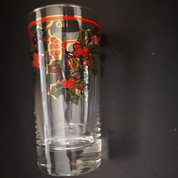 Vintage Cutler Christmas Glass Tumblers Set of 4 with Holly Berries & Leaves - Picture 3 of 4